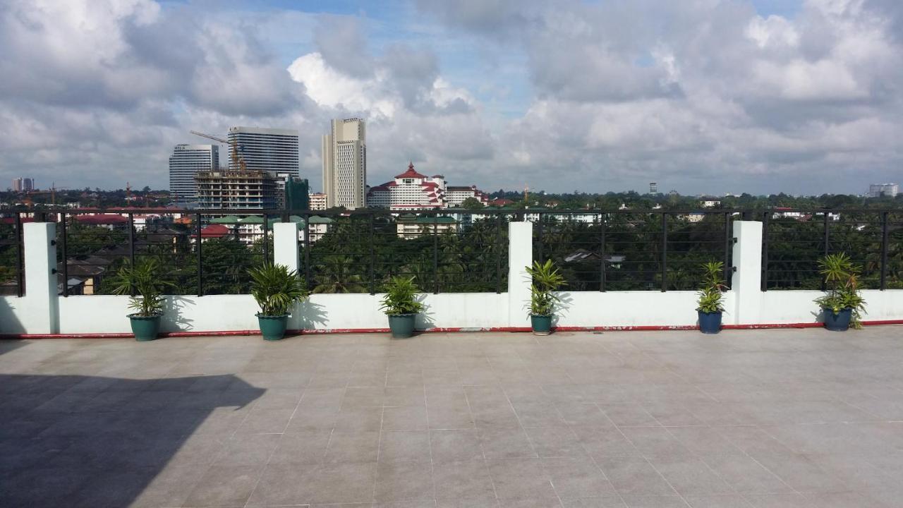 Silver Green Hotel Yangon Exterior foto